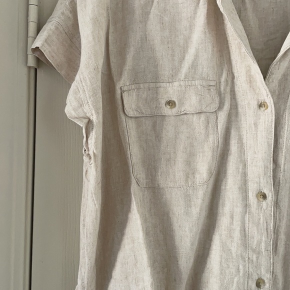 Old Navy Button Up Blouse - NWT! - Picture 4 of 4